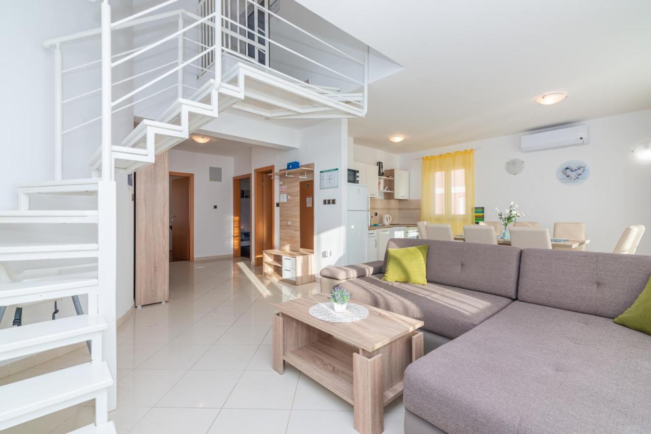 Apartment Mimoza 5, Baska, Krk Baška Exterior foto