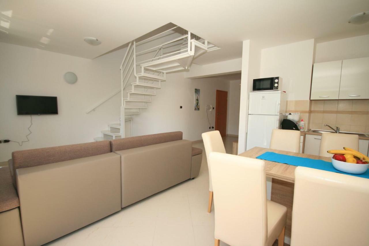 Apartment Mimoza 5, Baska, Krk Baška Exterior foto