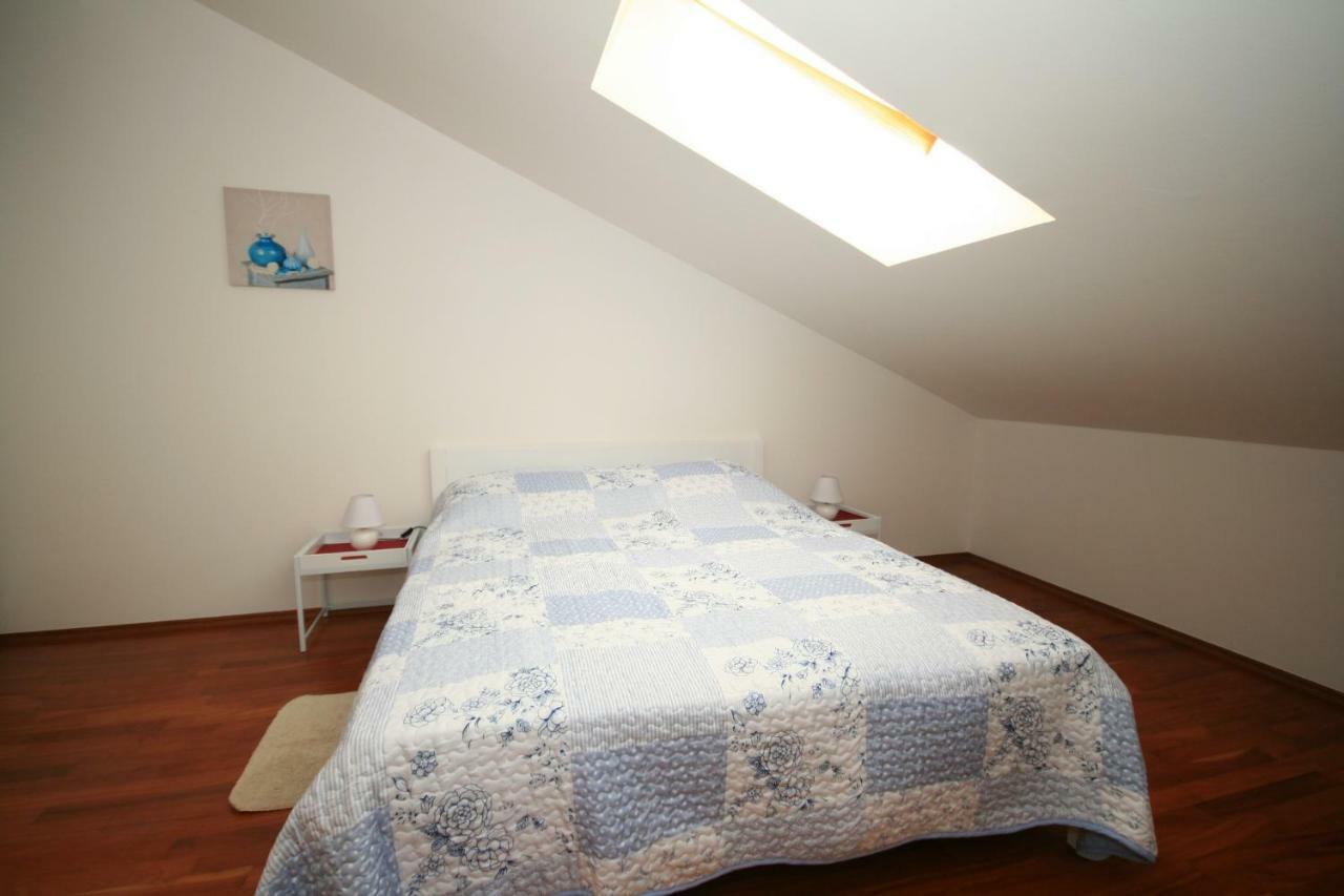 Apartment Mimoza 5, Baska, Krk Baška Exterior foto