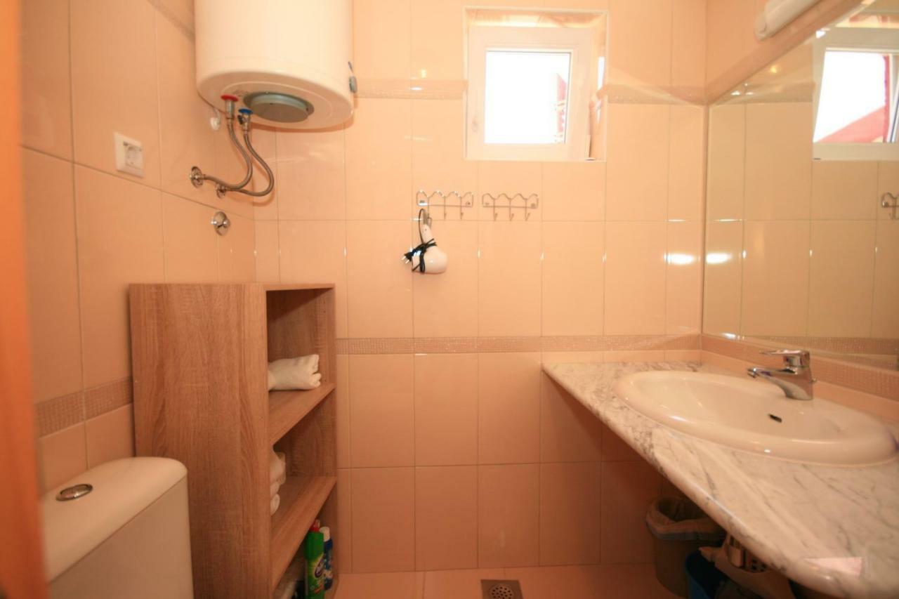 Apartment Mimoza 5, Baska, Krk Baška Exterior foto